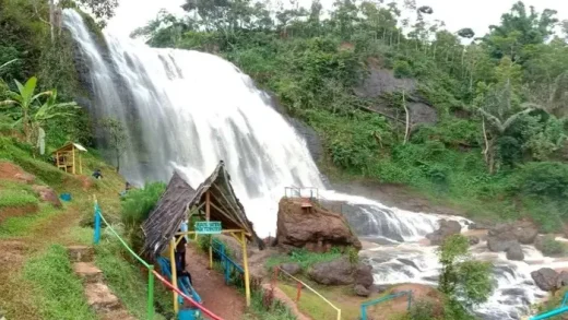 Curug Cikondang, Air Terjun yang Dijuluki Niagara Mini di Cianjur