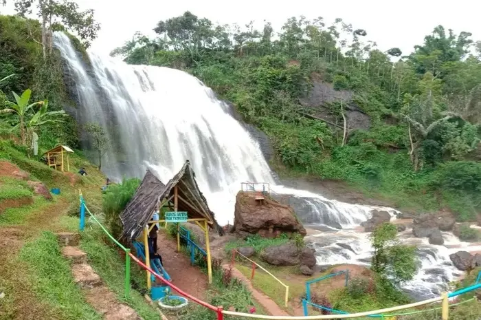 Curug Cikondang, Air Terjun yang Dijuluki Niagara Mini di Cianjur